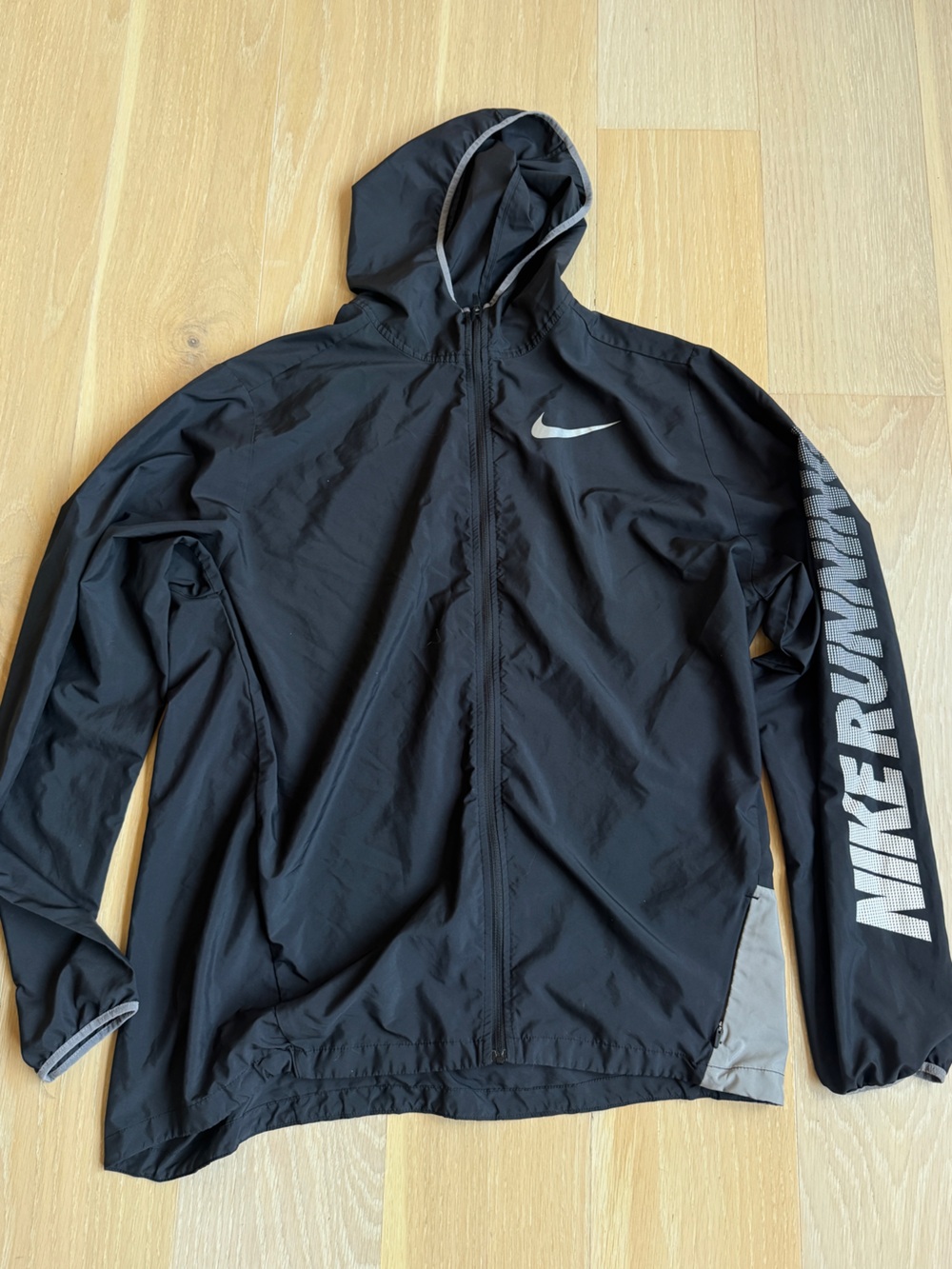 Nike Black Hooded Lightweight Windbreaker Jacket with Reflective Logo